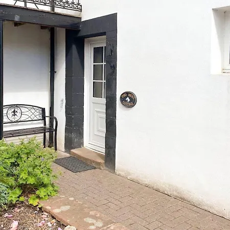 Дом отдыха 2 Mews Cottage