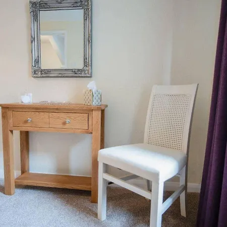 2 Mews Cottage